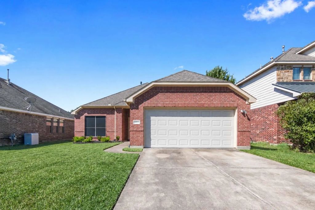 4622 Meadow Way Drive, Deer Park