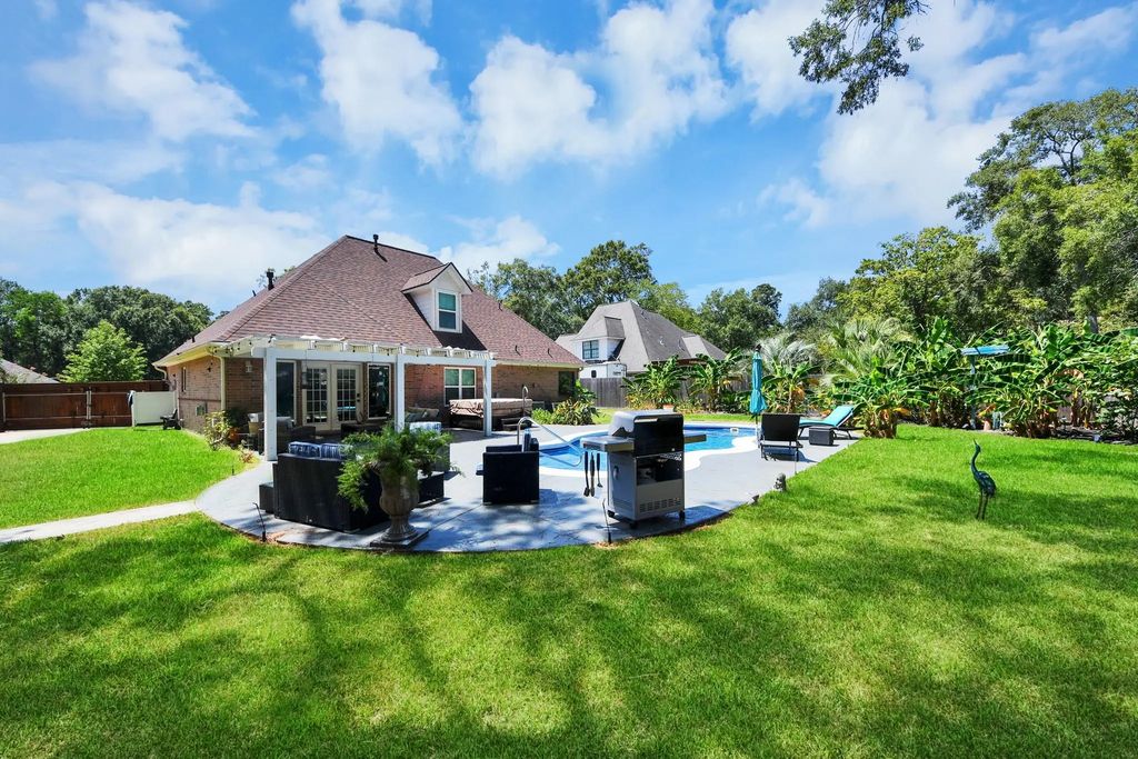 910 Apollo Street, New Caney