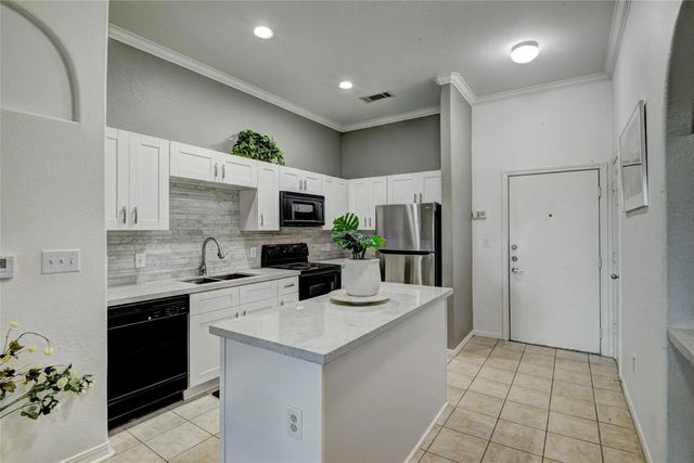 1441 East Street 107, Houston