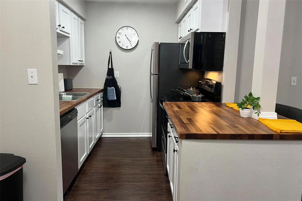 132 Oyster Creek Drive 73, Lake Jackson