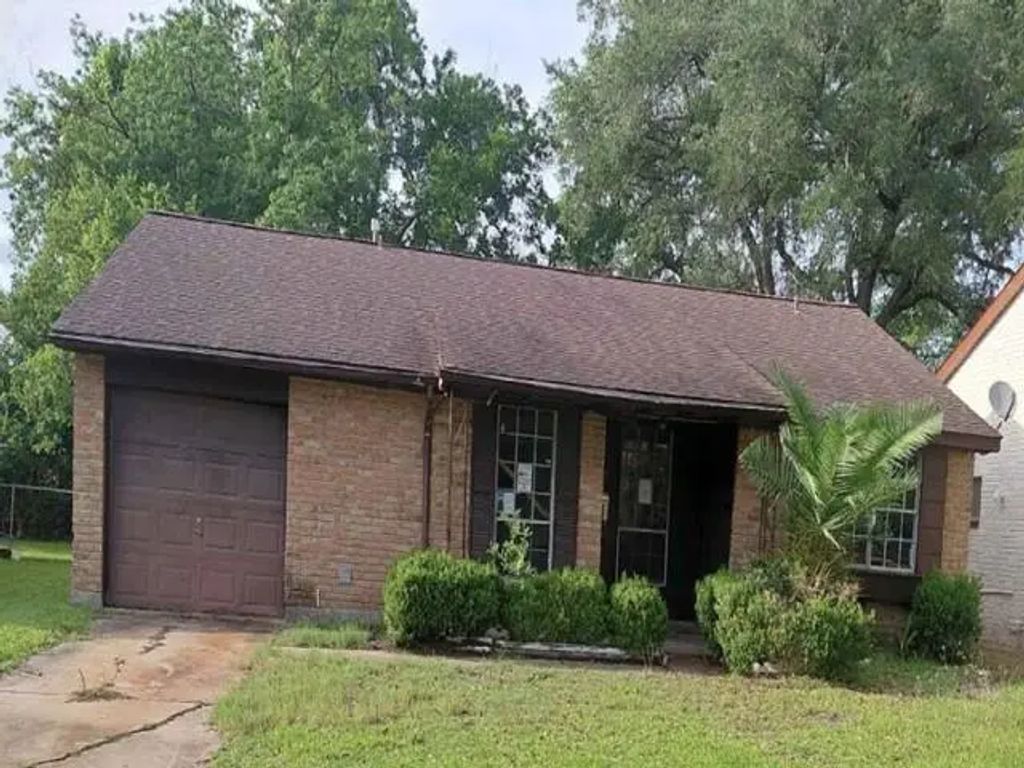 4806 Grapevine Street, Houston