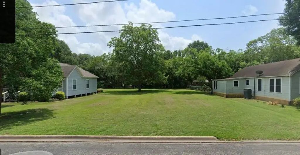 500 E Watt Street, El Campo