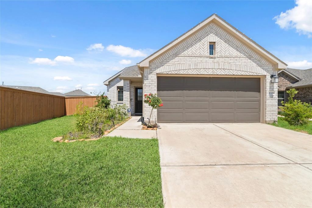 8326 Royal Breeze Drive, Cypress