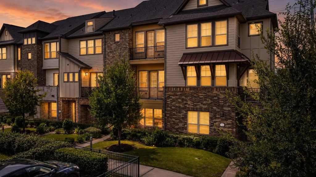 18309 Crystal Knoll Drive, Cypress
