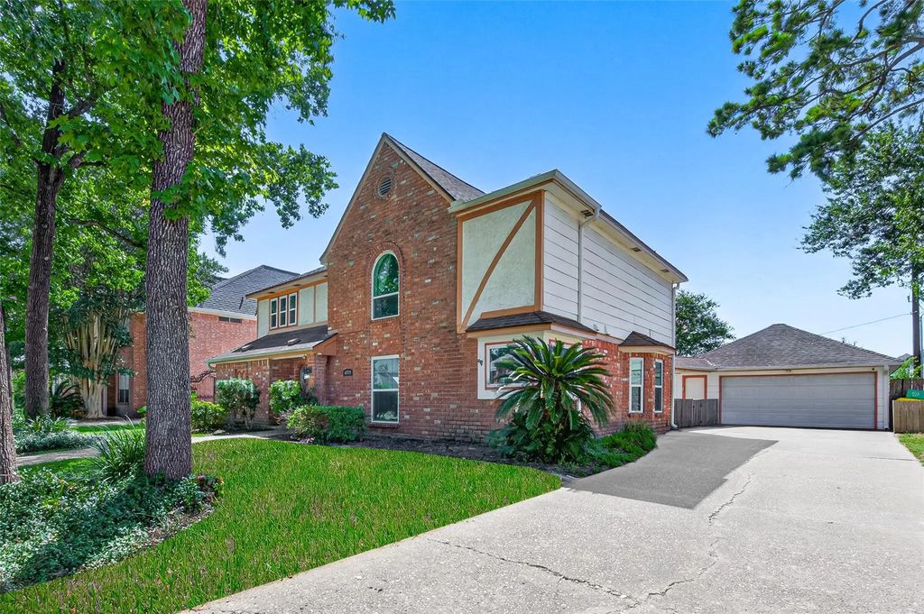 4319 Brightwood Drive, Houston
