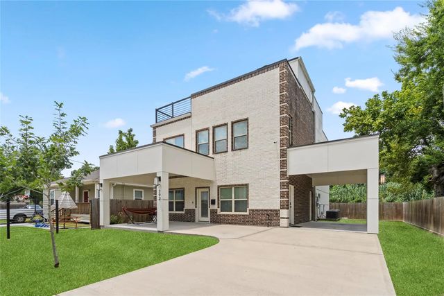 792 Paul Quinn Street, Houston