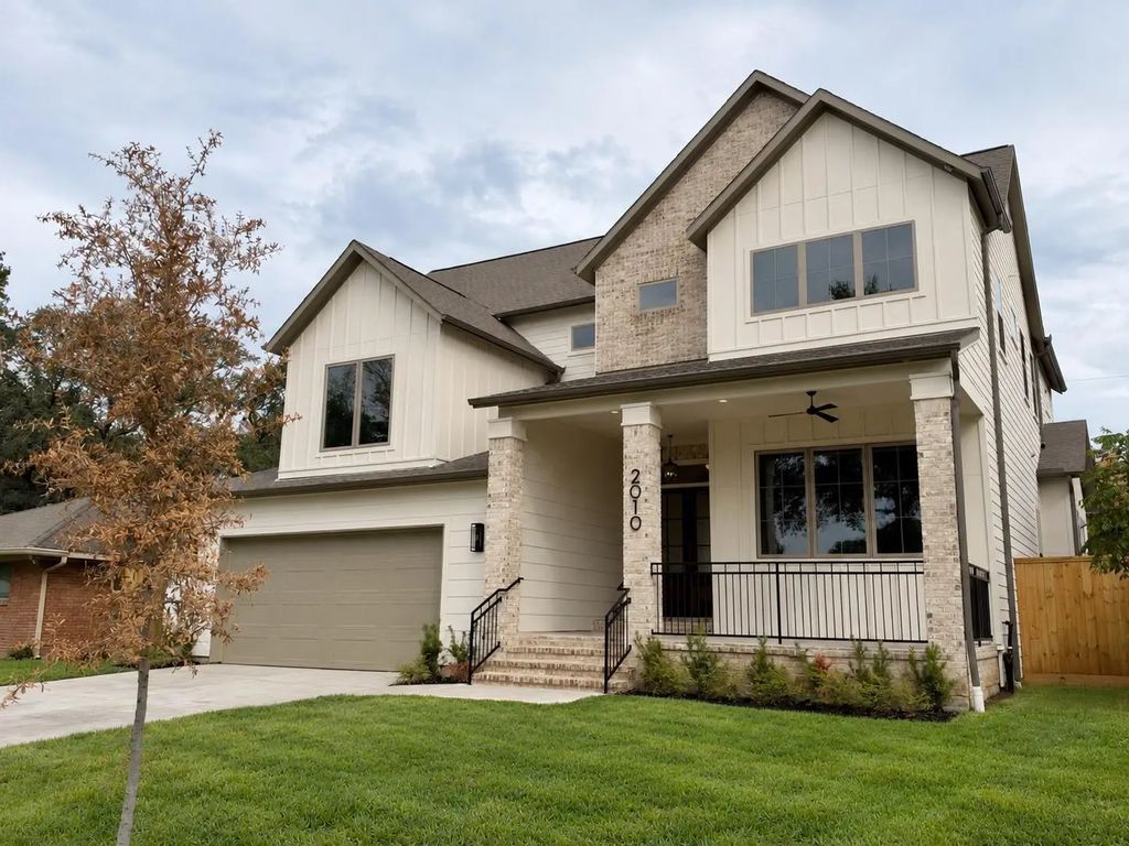 2010 Hewitt Drive, Houston