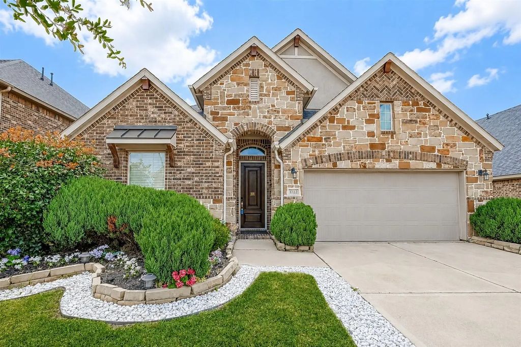 1722 Dominion Heights Lane, Katy