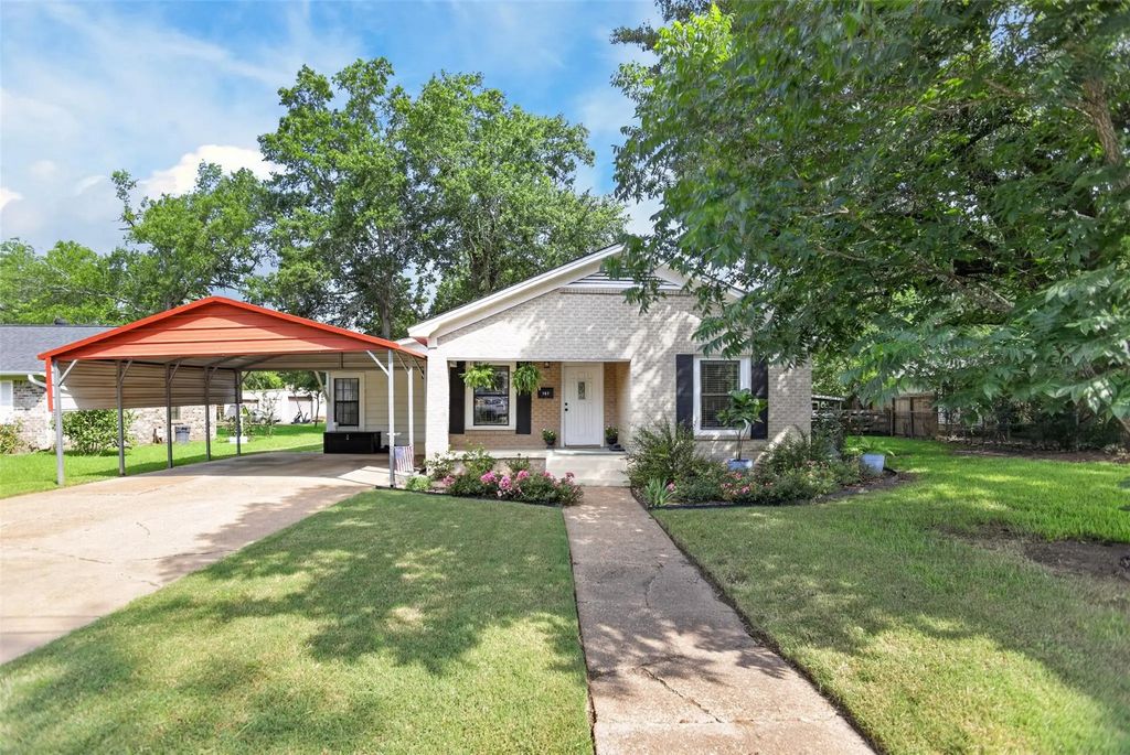 107 Charles Street, Crockett