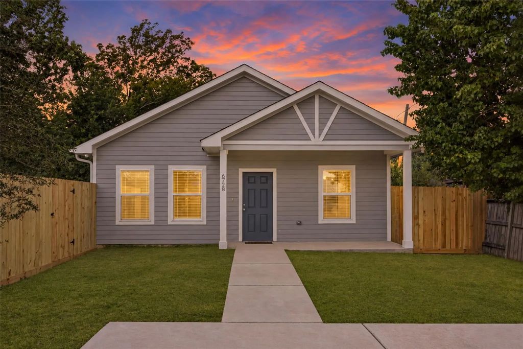 6728 Stearns Street, Houston