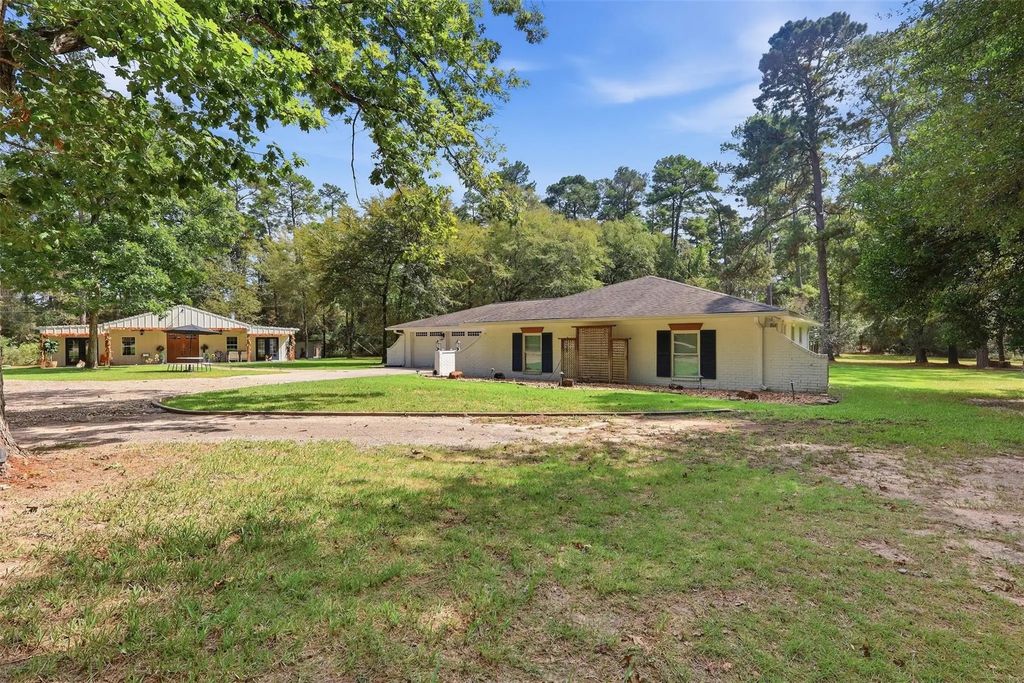 13537 Laramie Trail, Montgomery