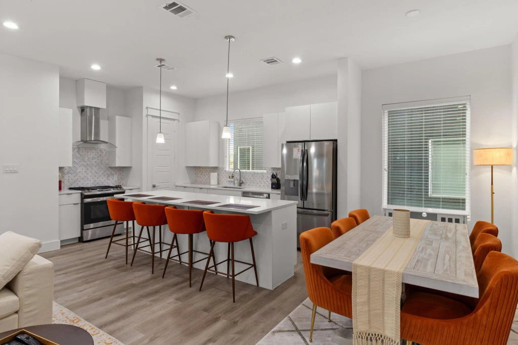 517 Schweikhardt Street, Houston