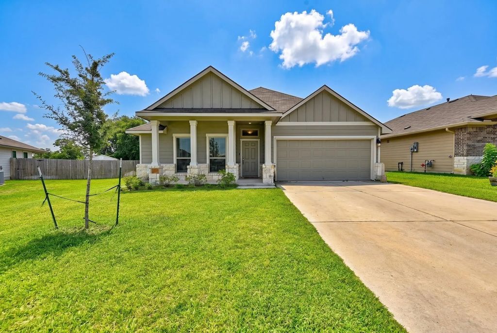 803 Davy Street, Brenham