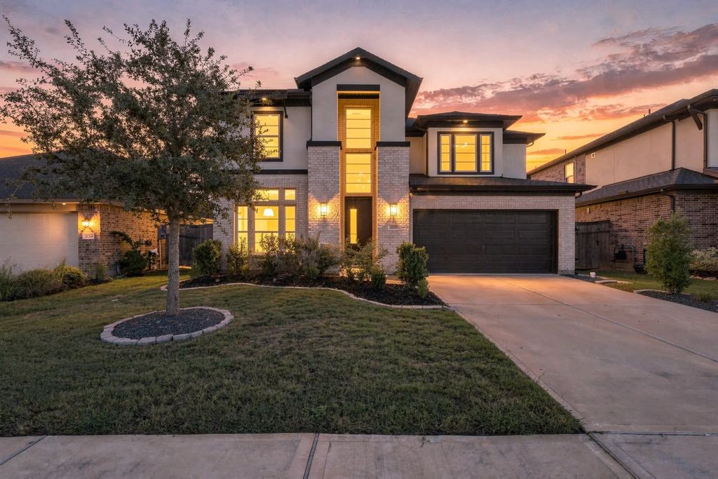 31539 Beacon Cove Trail, Fulshear