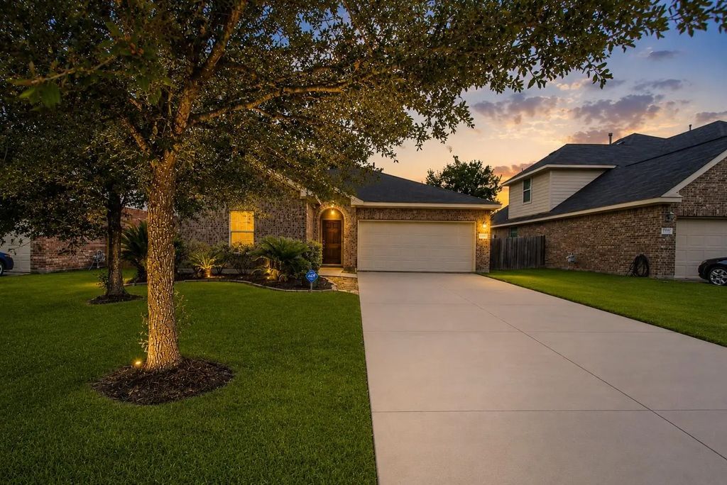 25531 Forest Springs Lake, Spring