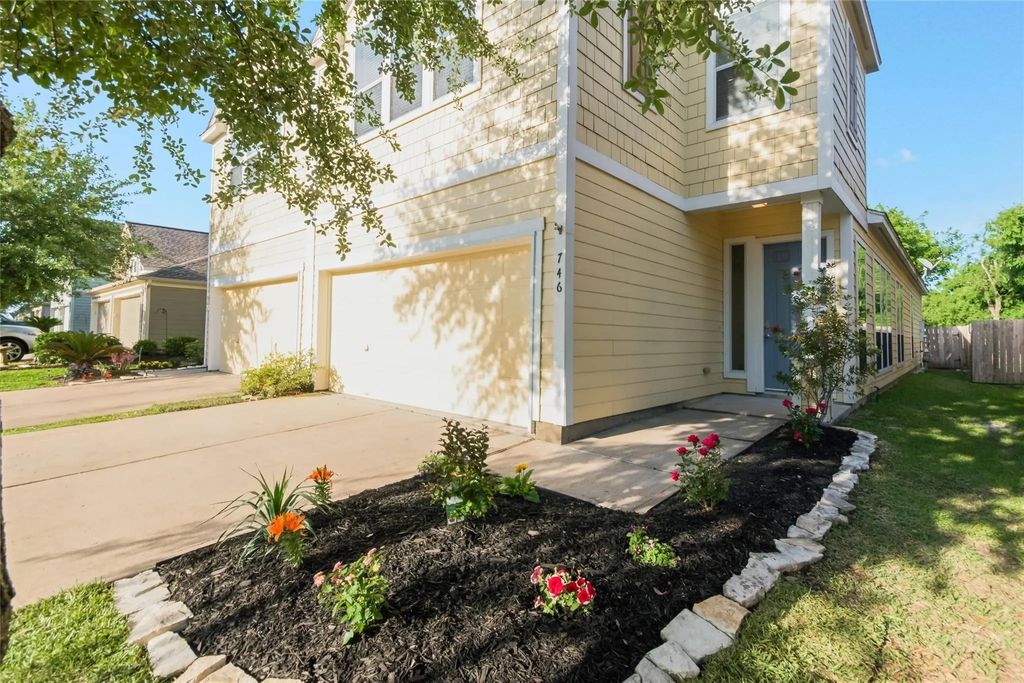 746 San Jacinto Circle, Baytown