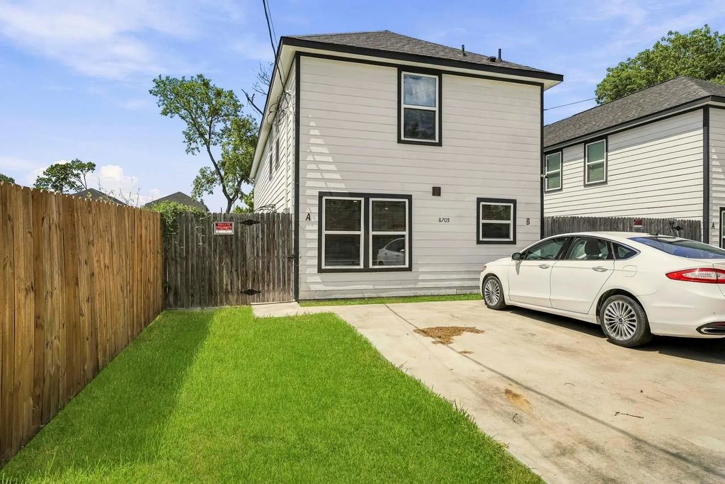 8705 Bertwood Street A, Houston