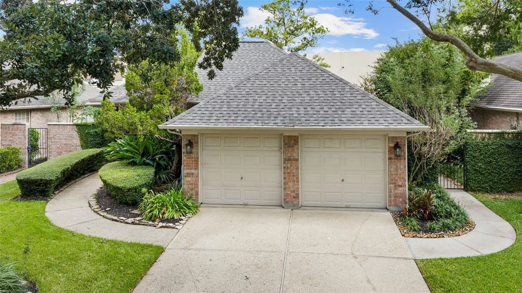 2430 Fairway Pointe Drive, League City