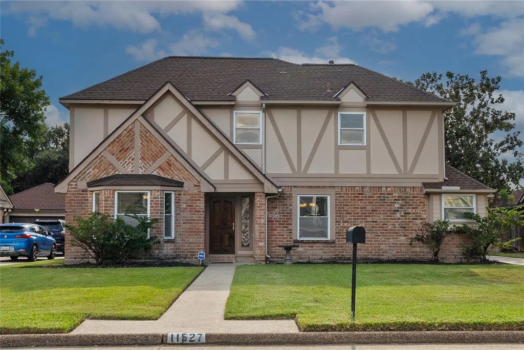 11527 Canyon Trail Drive, Houston