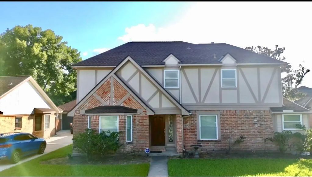 11527 Canyon Trail Drive, Houston