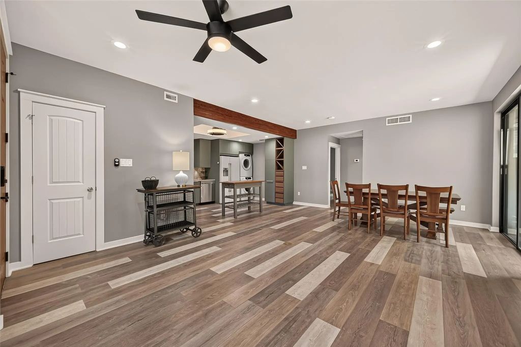 5220 Weslayan Street 107, Houston
