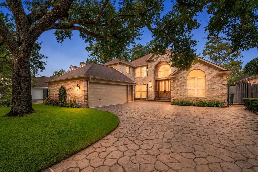 407 Lakeside Boulevard, Sugar Land