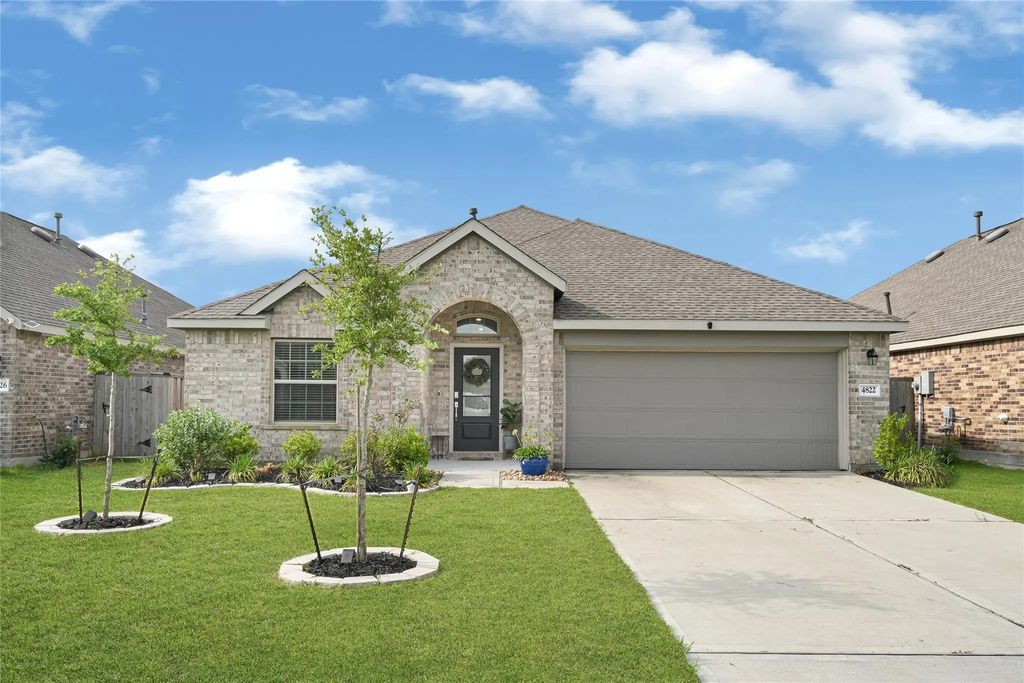 4822 Camden Bristol Drive, Baytown