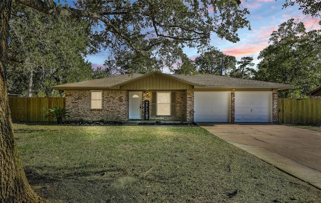 906 Broad Ripple Drive, Huffman