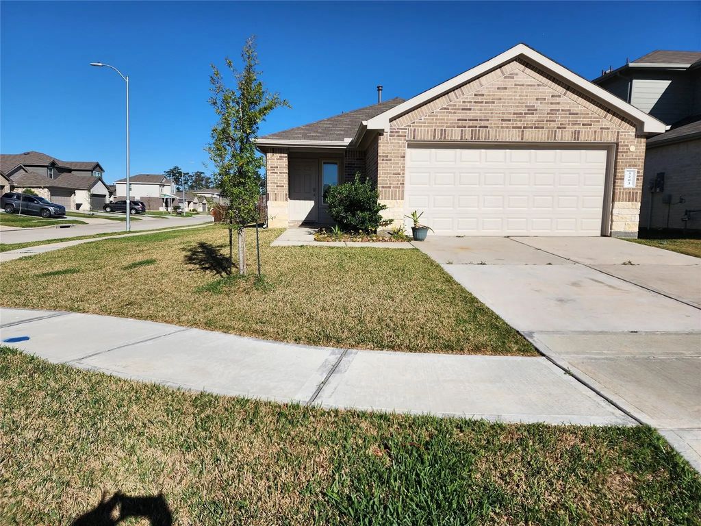 5203 Mossdale Bluff Lane, Spring