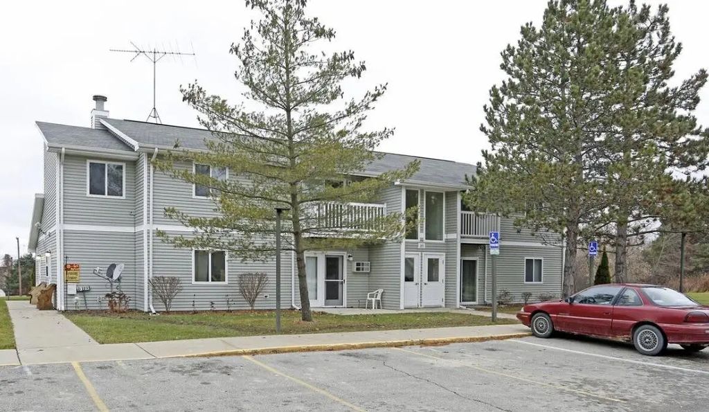 375 North Street, Other