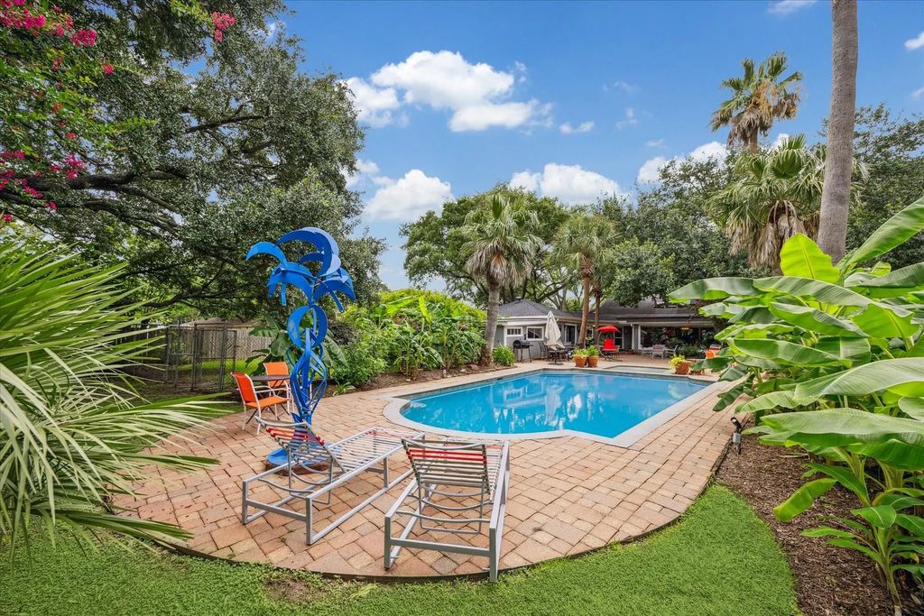 9006 Bonhomme Road, Houston