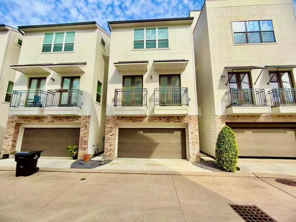 1254 N Post Oak Road B, Houston
