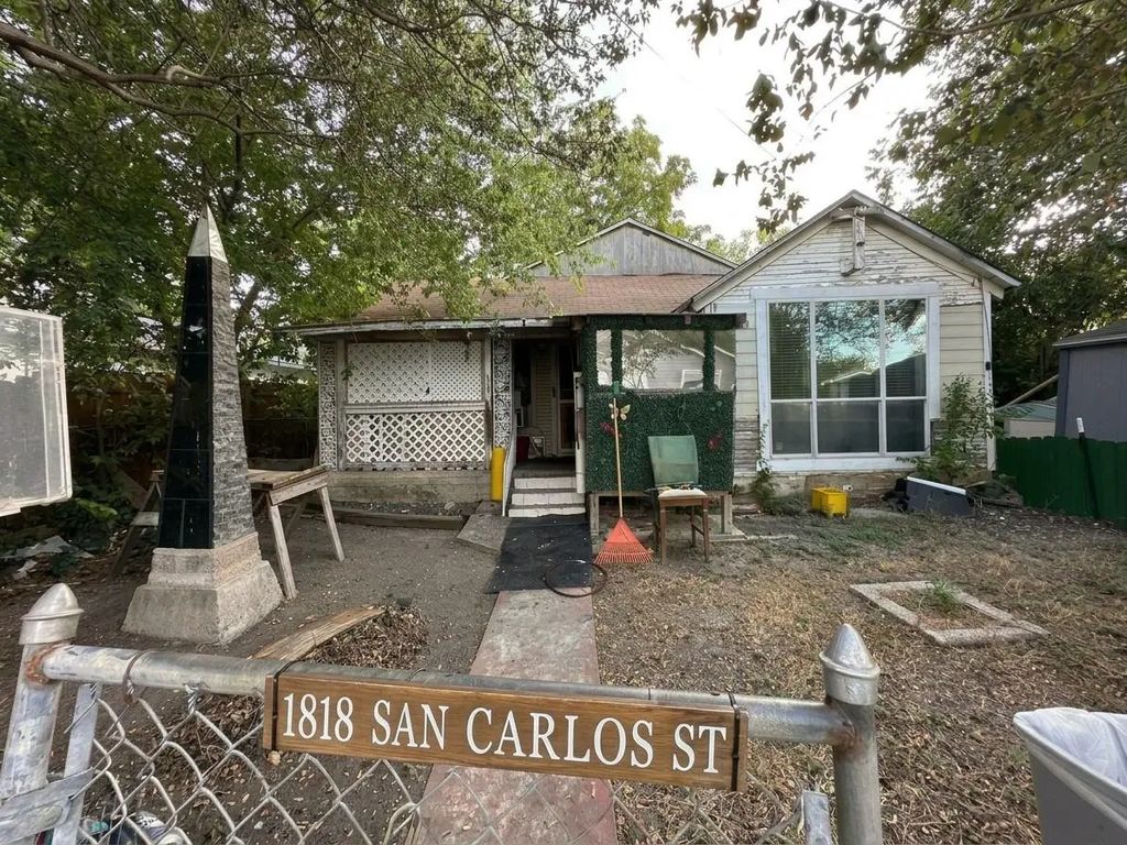 1818 San Carlos Street, San Antonio