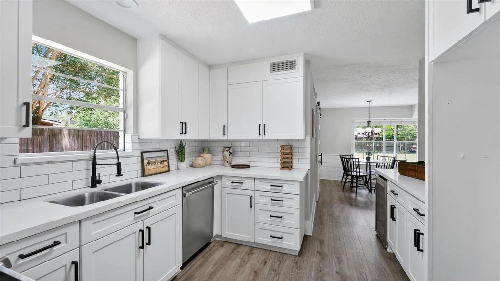 6310 Hickorycrest Drive, Spring