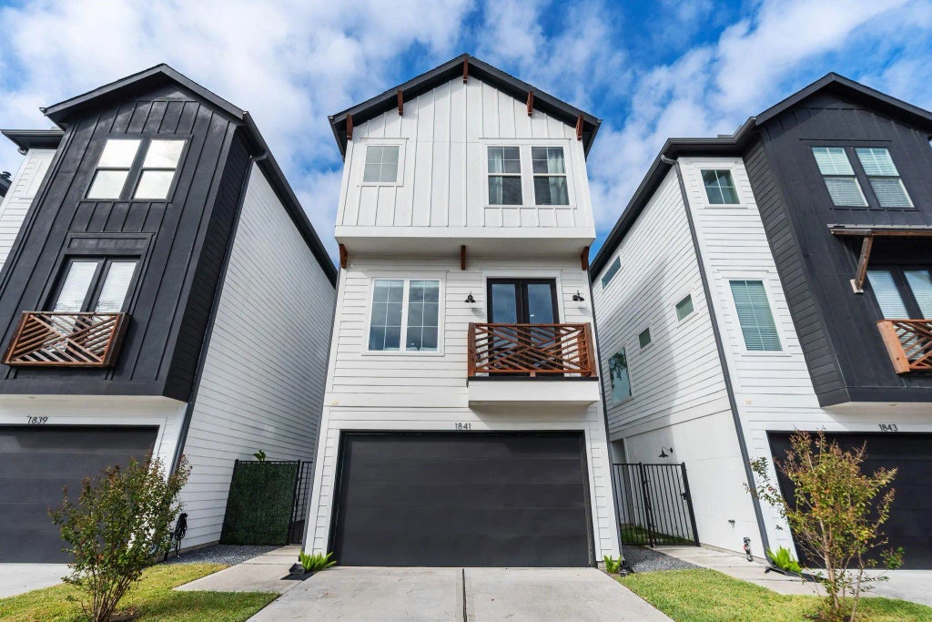 1841 Flowing Springs Trail, Houston