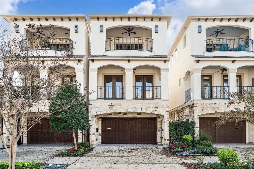 5025 Augusta Street, Houston