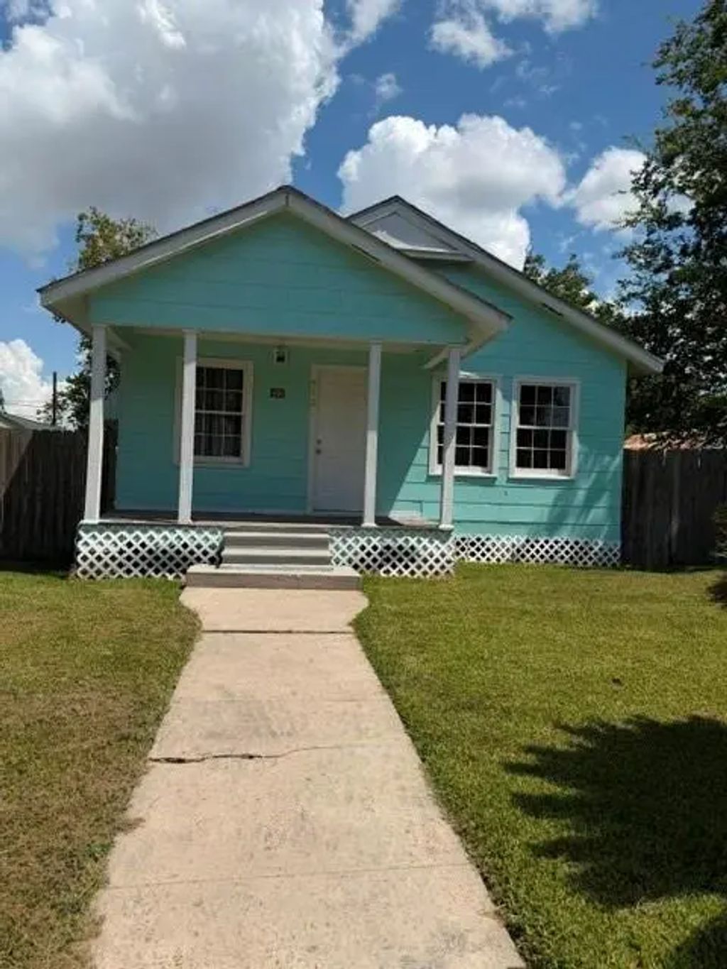 512 Stimpson Street, Baytown