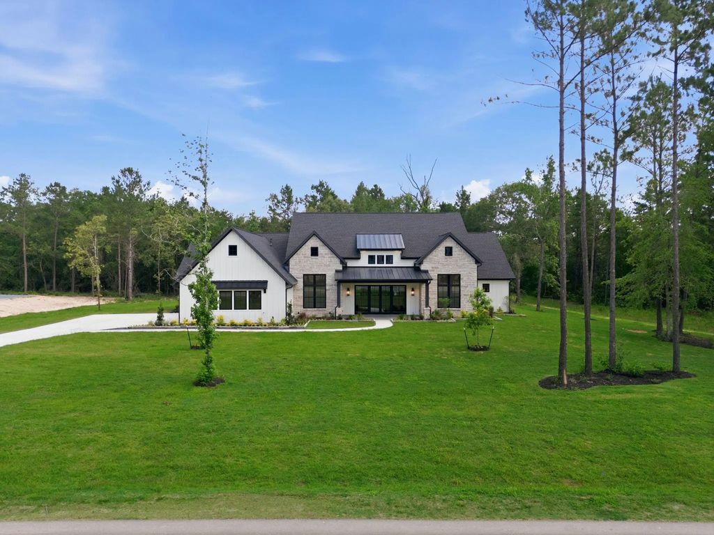 25080 Sequin Trail, Montgomery