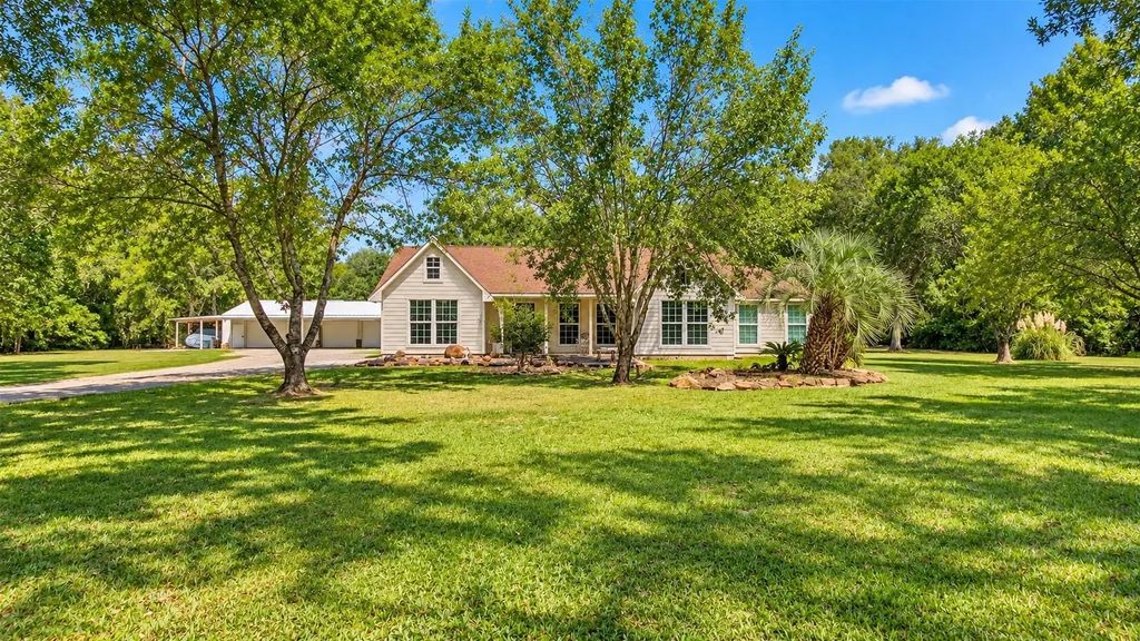 9503 Pine Road, Crosby