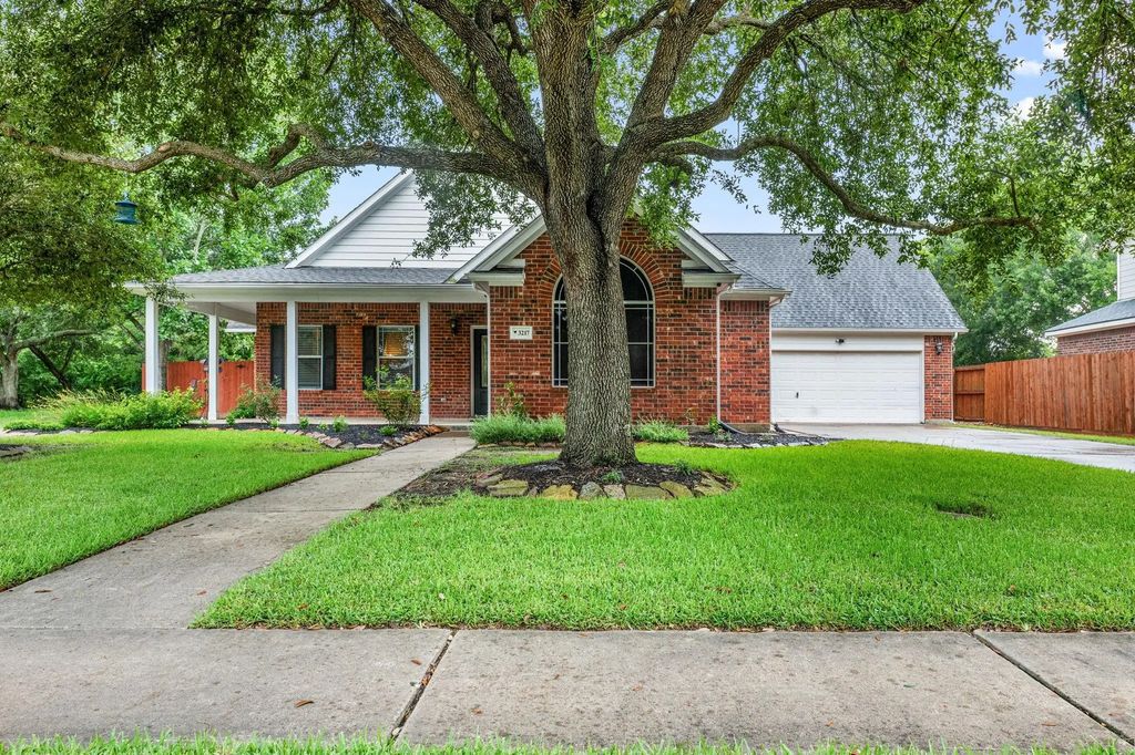 3217 Golden Eye, Katy