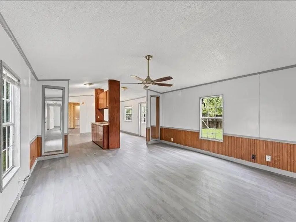118 Canvasback N, Baytown