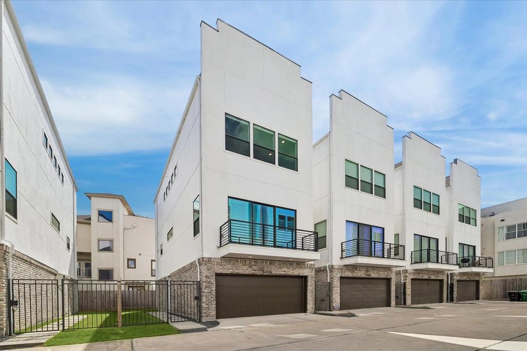 5707 Larkin Street B, Houston