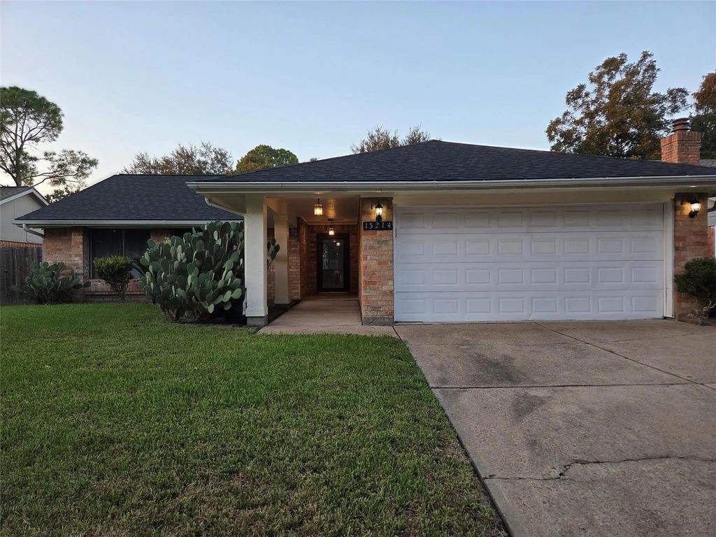 15214 Beechnut Street, Houston