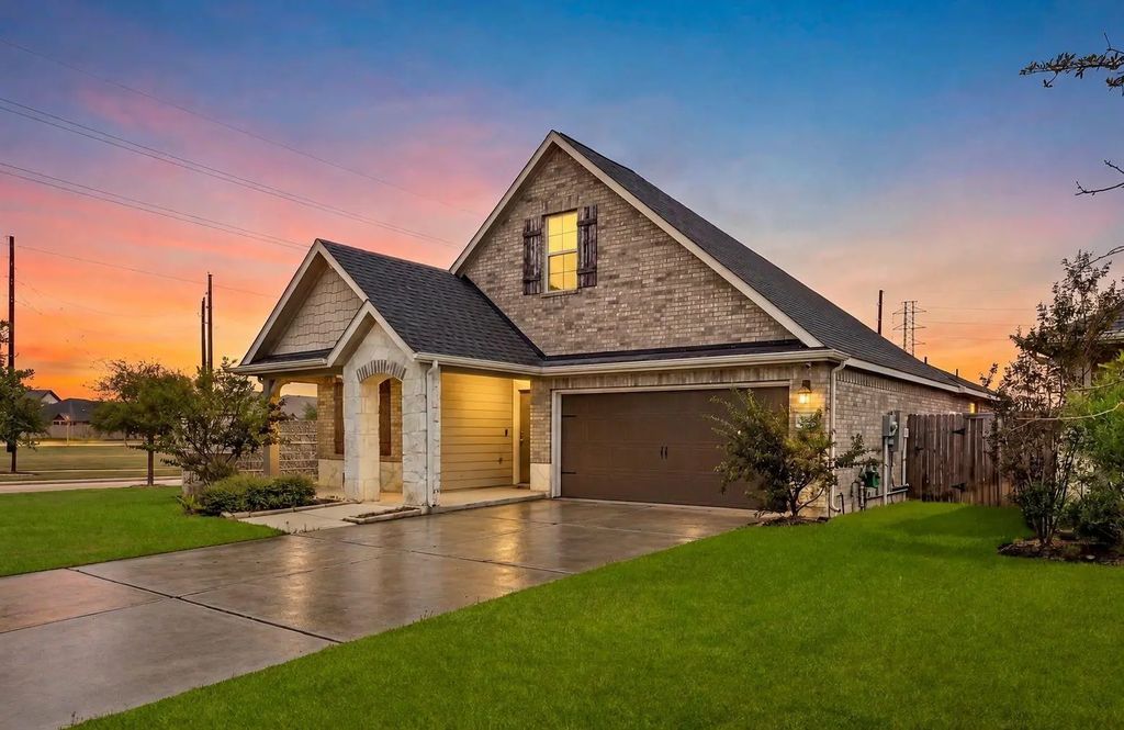 20022 Roan Ardennes Lane, Tomball