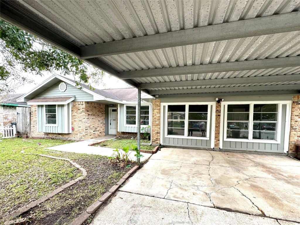 1302 Cypress Street, Alvin