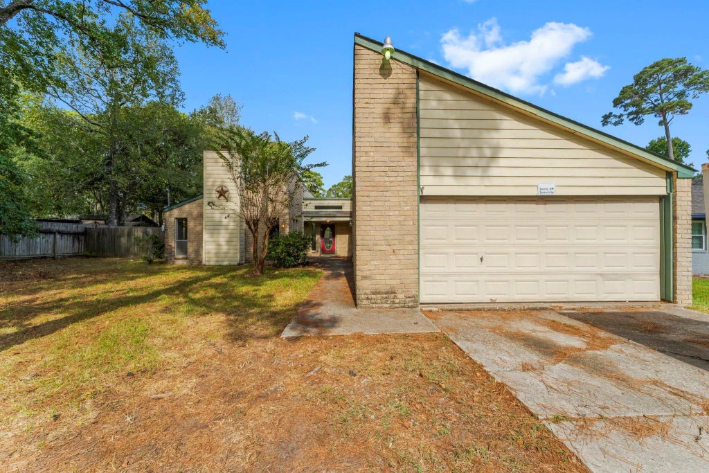 516 Chateau Woods Parkway Drive, Conroe