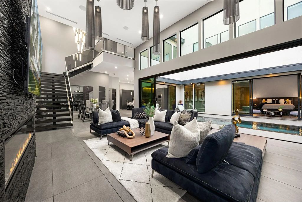 2302 Suffolk Drive, Houston