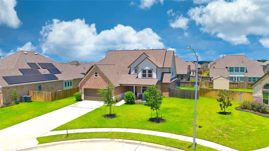 13510 Fallbrook Circle, Mont Belvieu