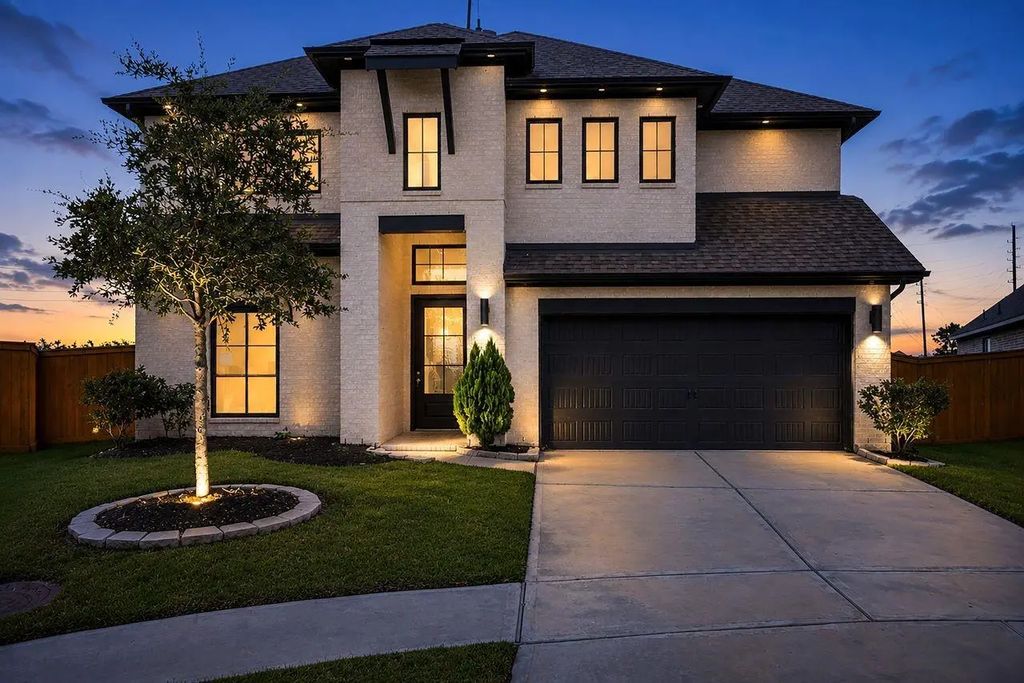 8702 Harbor Pines Drive, Cypress