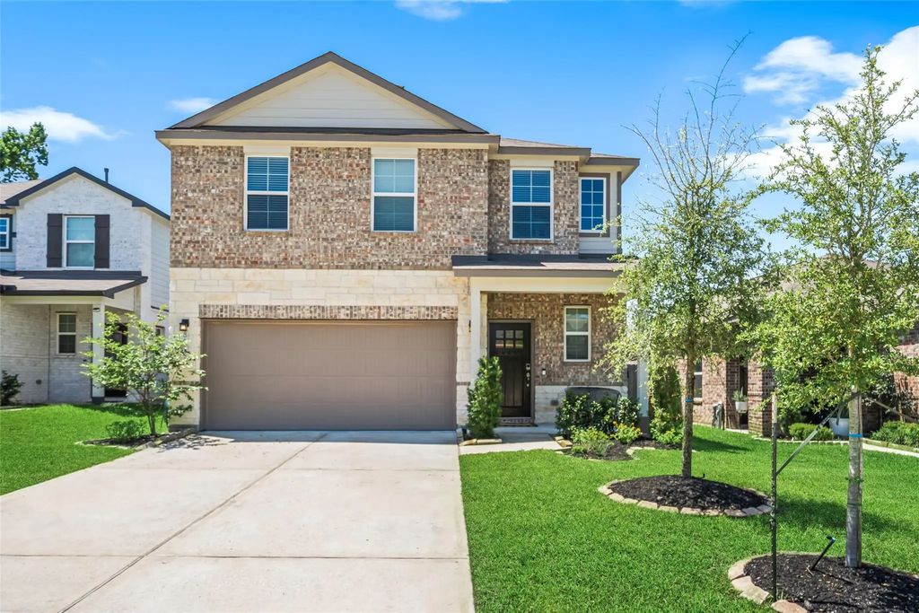 8015 Peppercorn Street, Magnolia